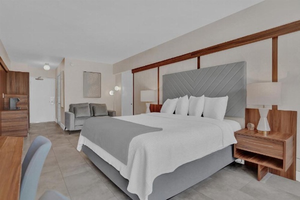 Royal Beach Palace image 21